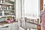 Modne wnętrza w stylu shabby chic. Jak łączyć stare z nowym w wystroju wnętrz?